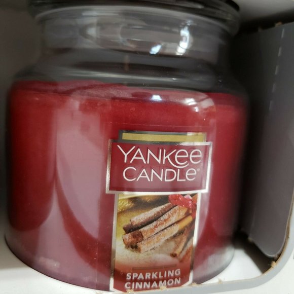Yankee Candle Two Medium Jar Balsam Cedar Sparkling Cinnamon Gift Set - Picture 4 of 5